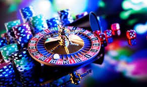 Antarmuka aplikasi lusa777 Android dengan menu sportsbook, live dealer, dan slot